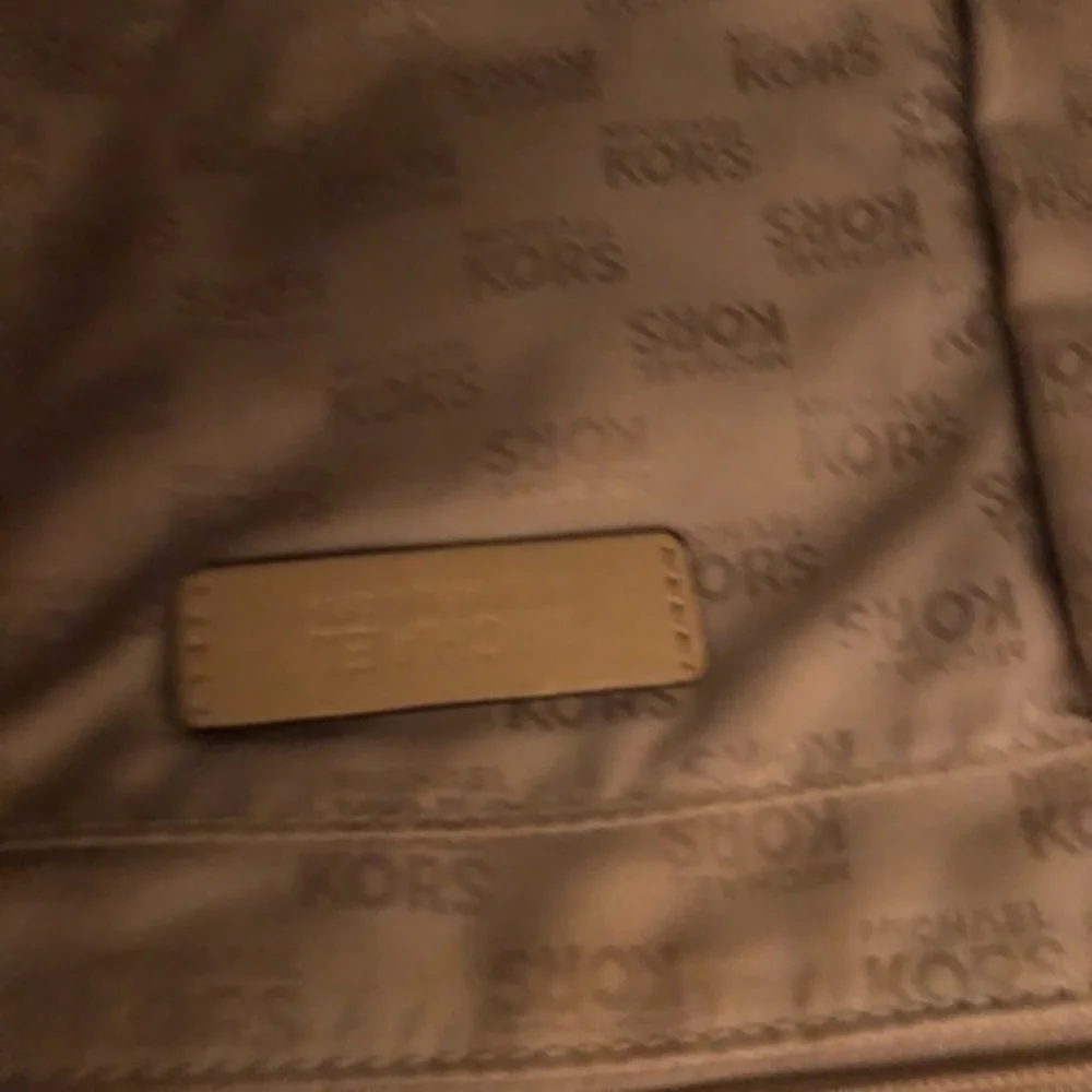 MICHAEL KORS jet set green patent leather embossed logo tote bag